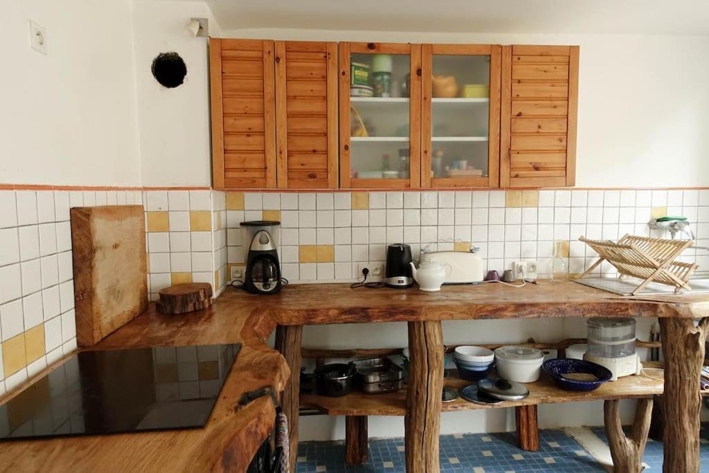 Gite Au Coeur D'Une Residence D'Artiste Saint-Aubin-de-Bonneval Exterior foto